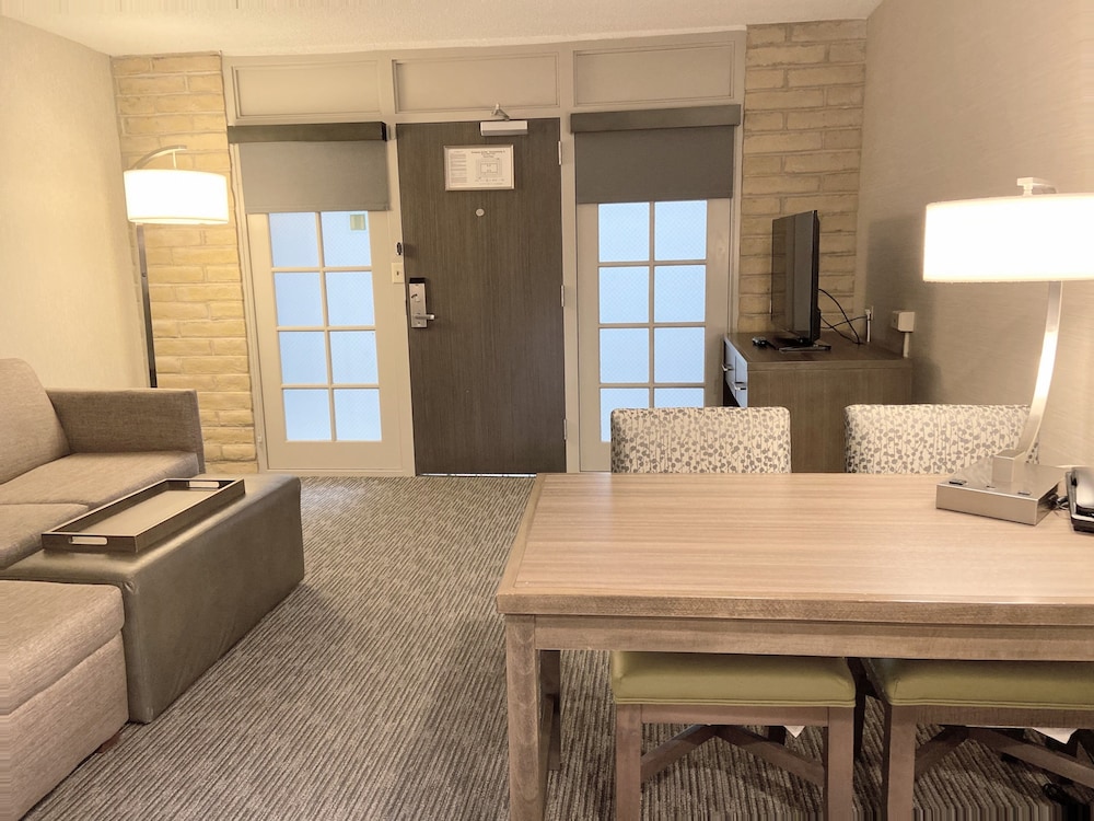 embassy suites by hilton chicago schaumburg woodfield