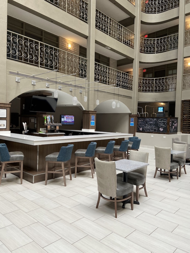embassy suites by hilton chicago schaumburg woodfield