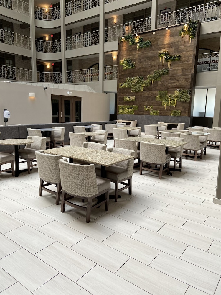 embassy suites by hilton chicago schaumburg woodfield