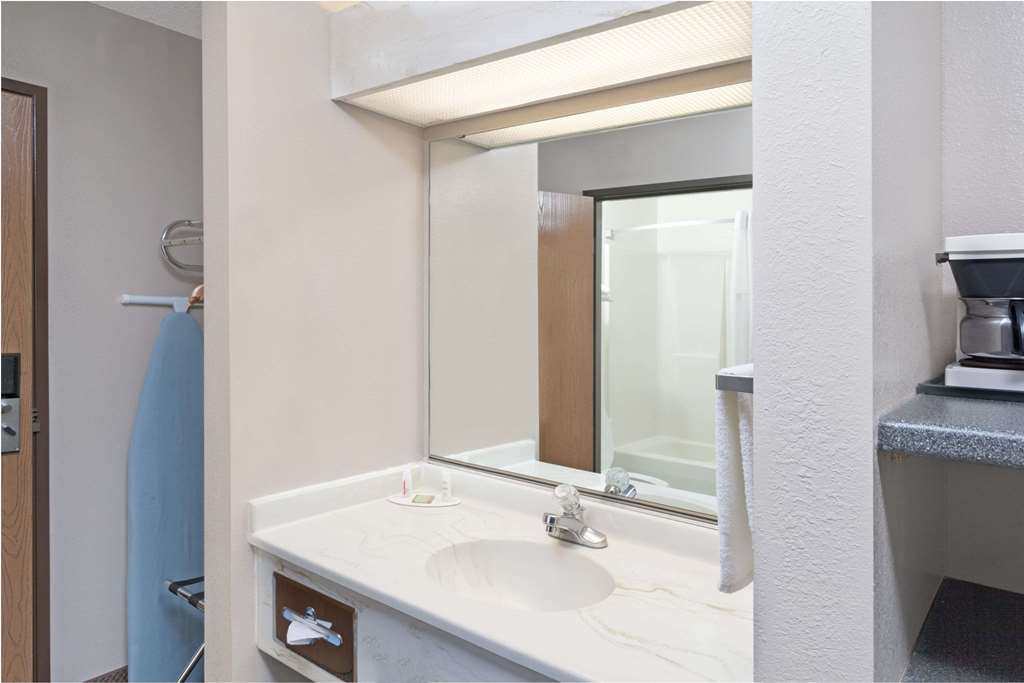 super 8 by wyndham chicago ohare airport