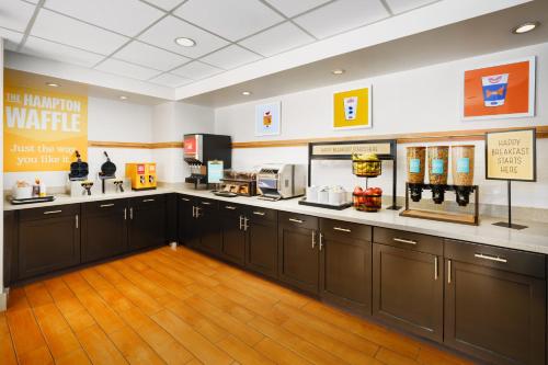 hampton inn by hilton chicago midway airport