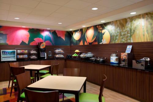 fairfield inn and suites by marriott chicago midway airport