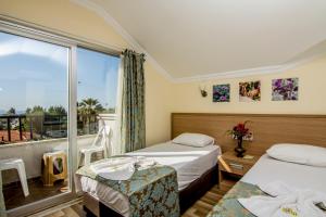 magic tulip hotel