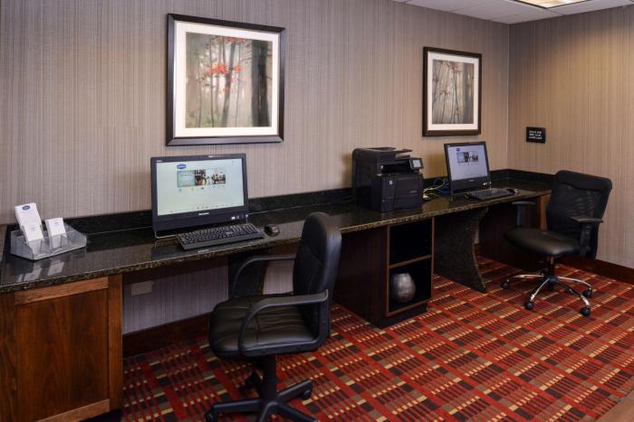 hampton inn chicago carol stream
