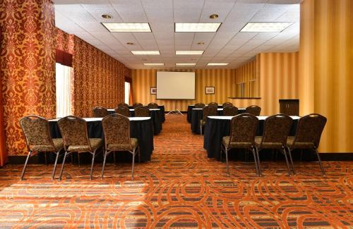 hampton inn chicago carol stream