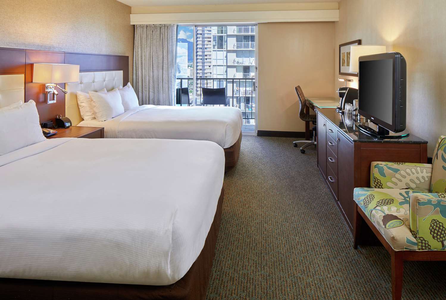 doubletree by hilton hotel alana waikiki beach