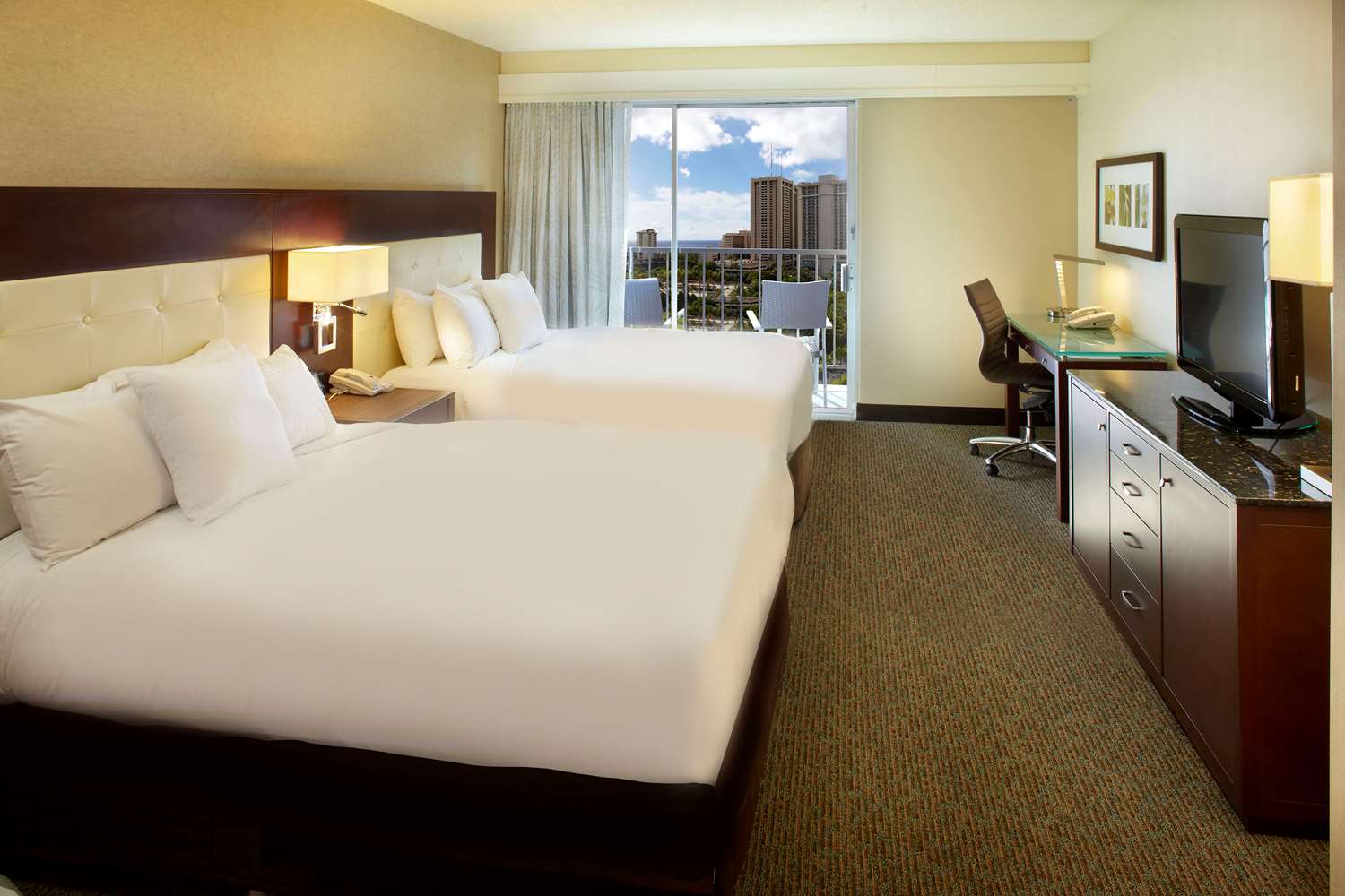 doubletree by hilton hotel alana waikiki beach