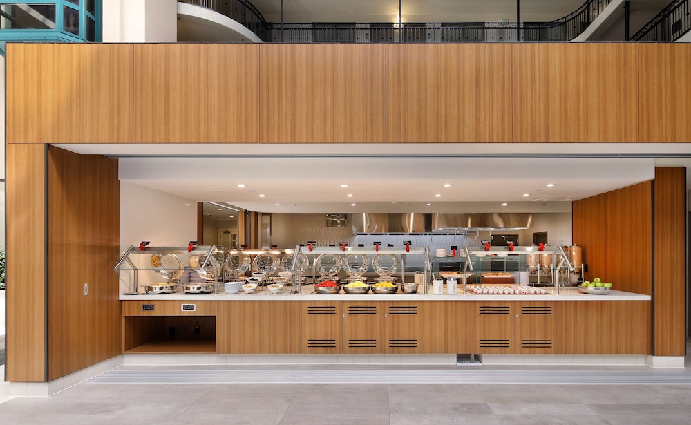 embassy suites by hilton anaheim north