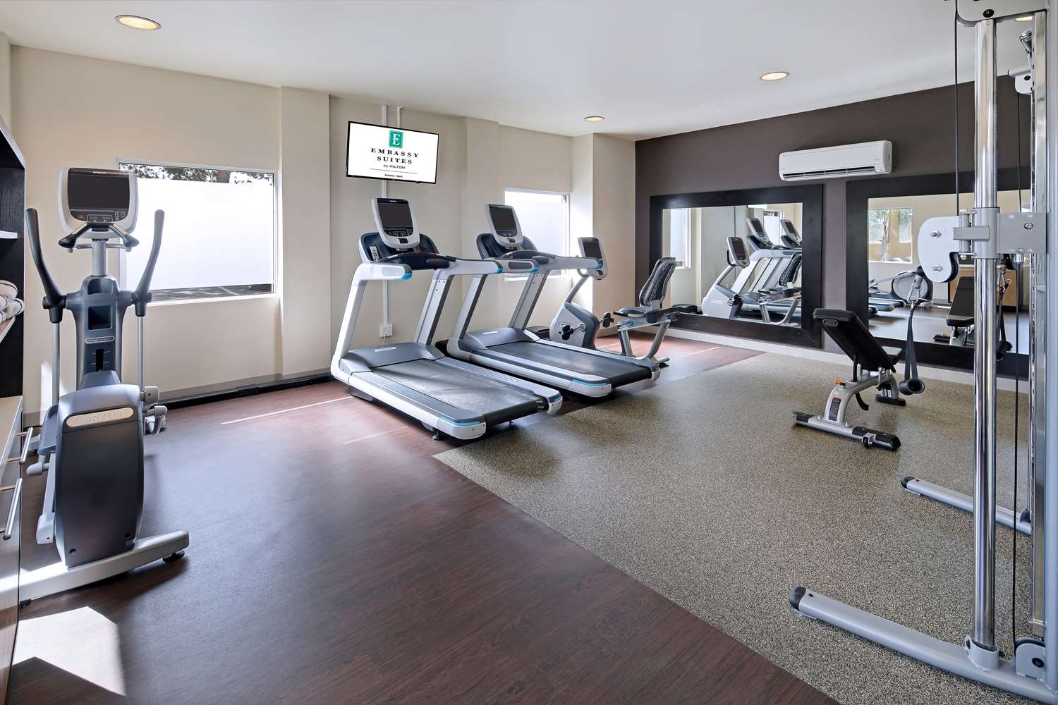embassy suites by hilton anaheim north