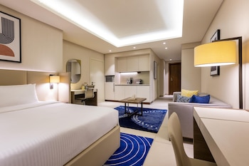 voco doha west bay suites hotel