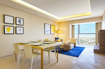 voco doha west bay suites hotel