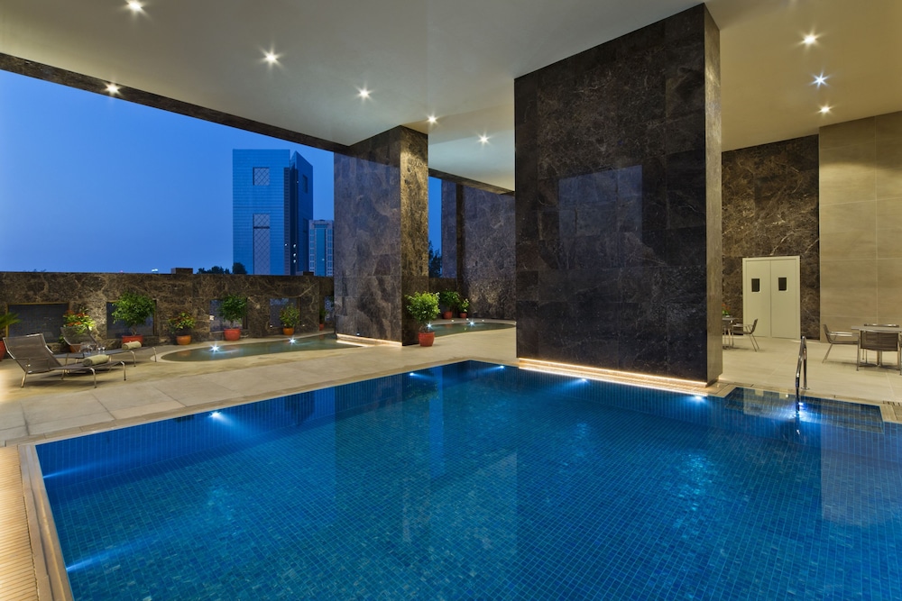 voco doha west bay suites hotel