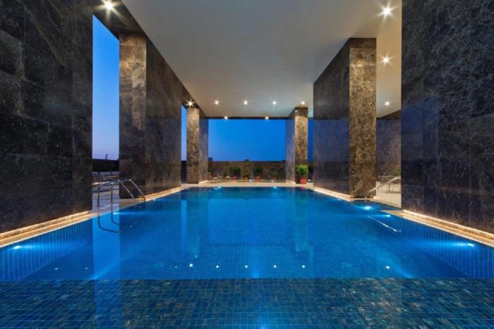 voco doha west bay suites hotel