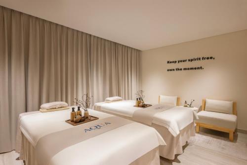 voco doha west bay suites hotel