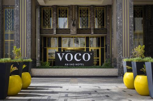 voco doha west bay suites hotel