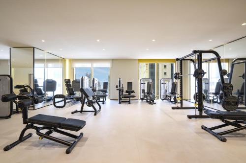 voco doha west bay suites hotel