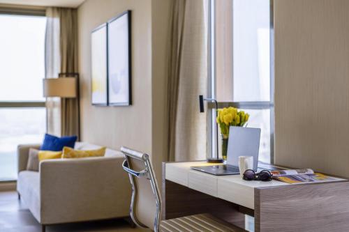 voco doha west bay suites hotel