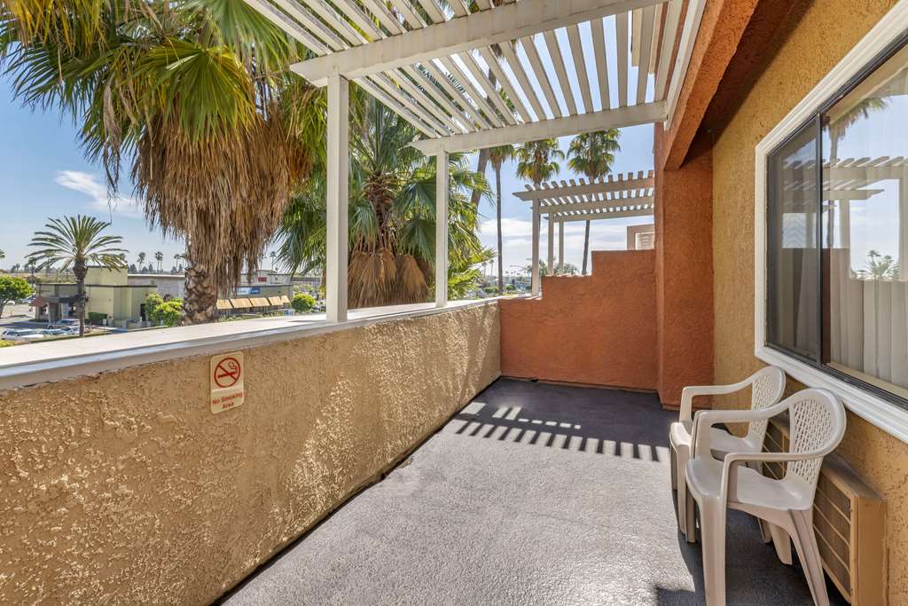 comfort inn and suites huntington beach