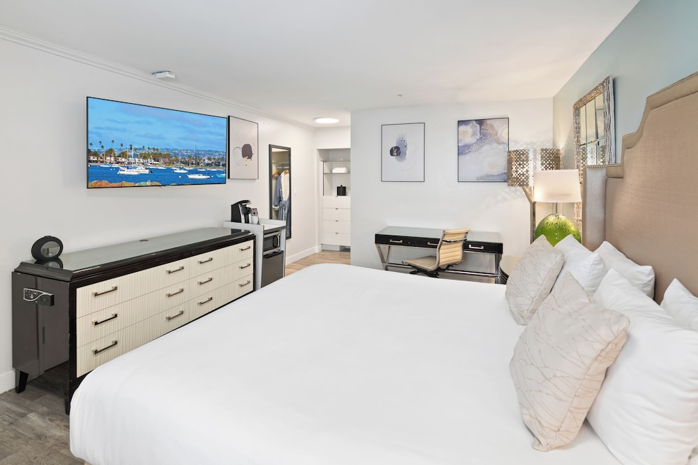 art hotel laguna beach