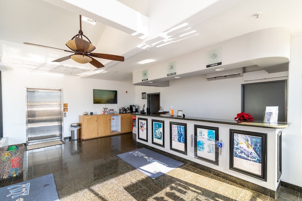 art hotel laguna beach