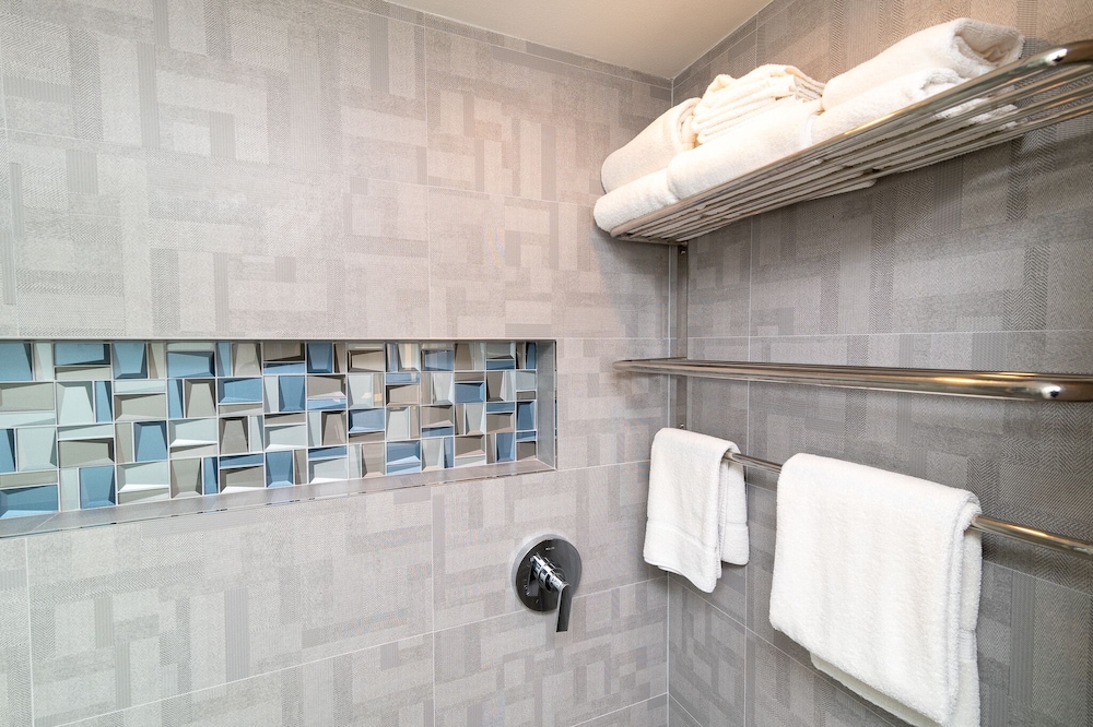 art hotel laguna beach