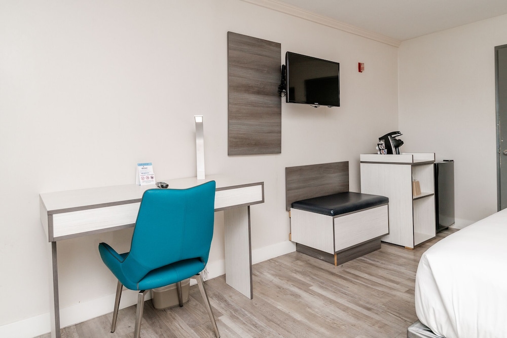 art hotel laguna beach