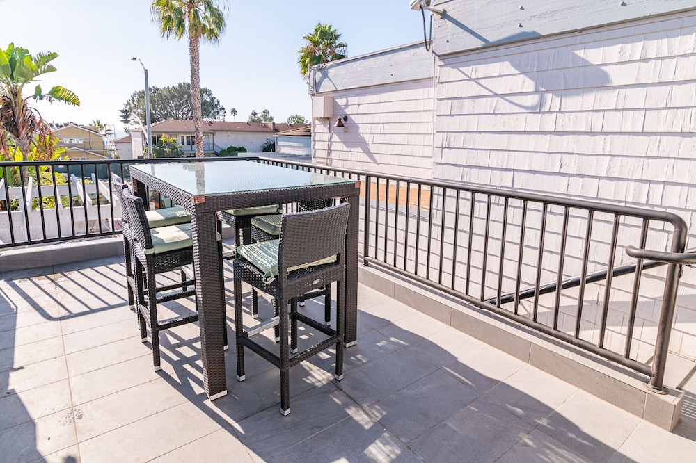 art hotel laguna beach