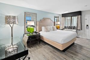 art hotel laguna beach