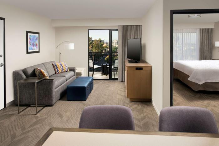 hampton inn and suites anaheim garden grove