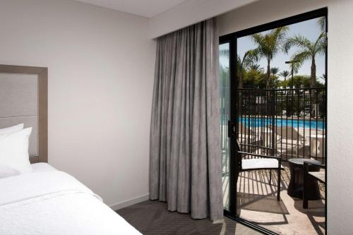 hampton inn and suites anaheim garden grove