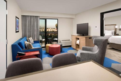 hampton inn and suites anaheim garden grove