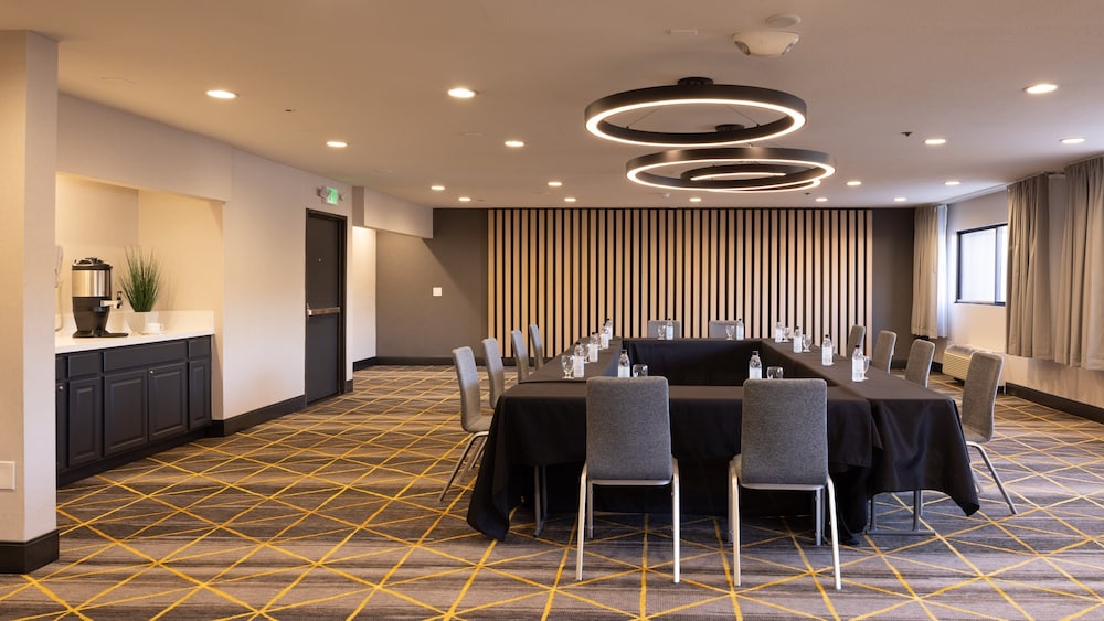 holiday inn santa ana orange county airport by ihg