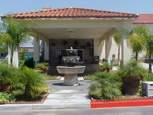 days inn and suites by wyndham south gate