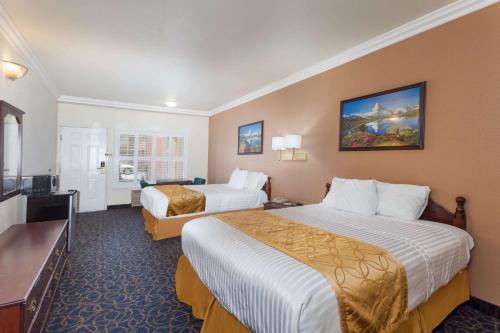 days inn and suites by wyndham south gate