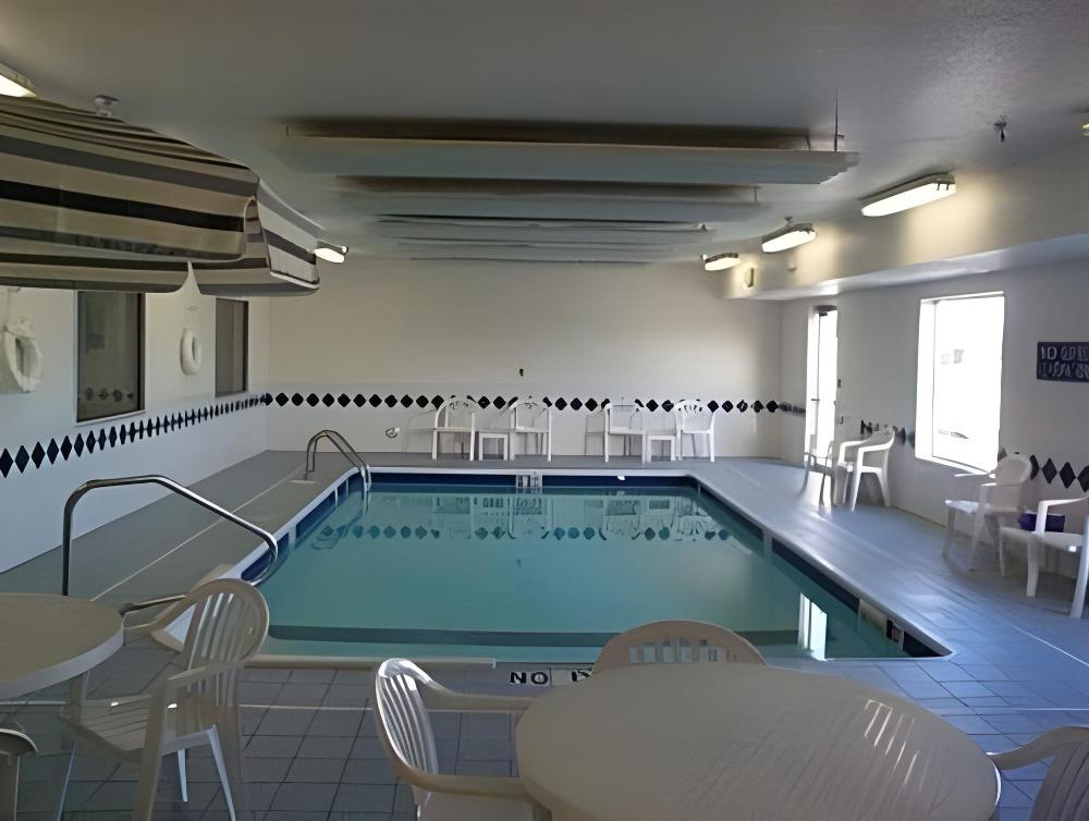 days inn and suites by wyndham south gate