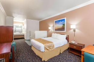 days inn and suites by wyndham south gate