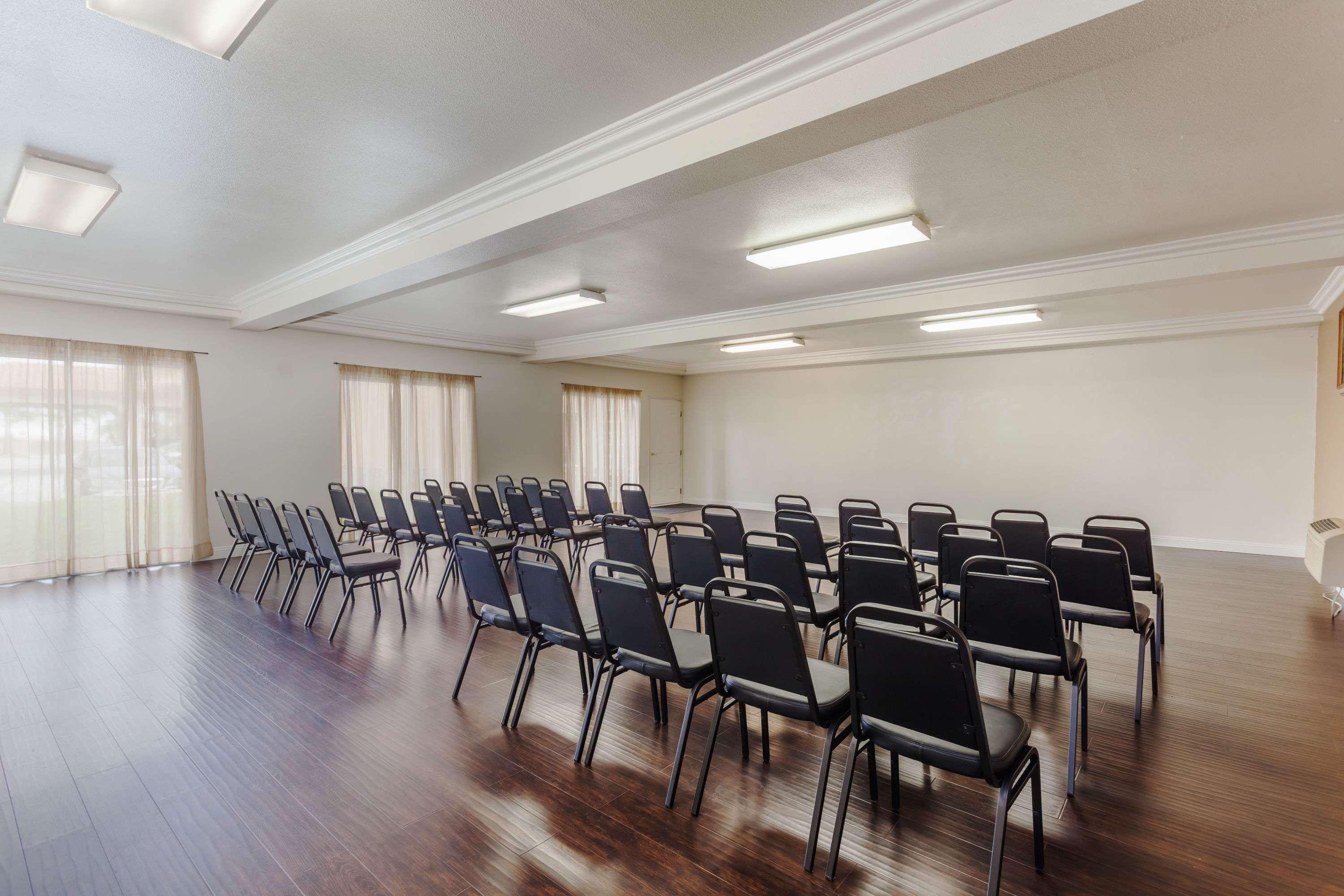 Days Inn & Suites By Wyndham South Gate,Downey>>Cudahy,2 star