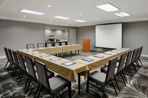 hilton garden inn cincinnati northeast