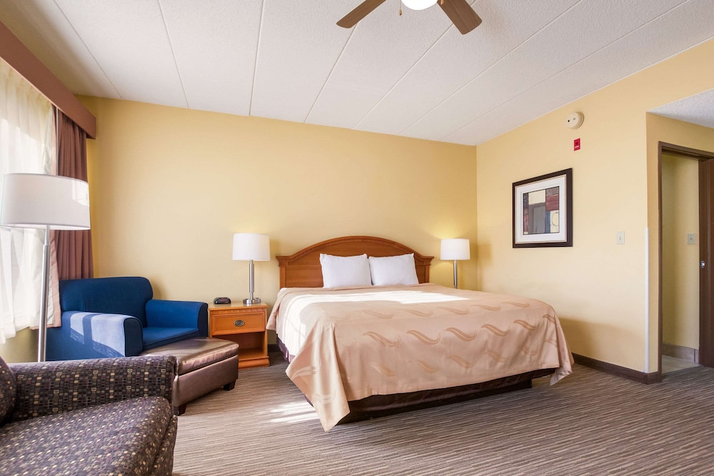 quality inn and suites cvg airport