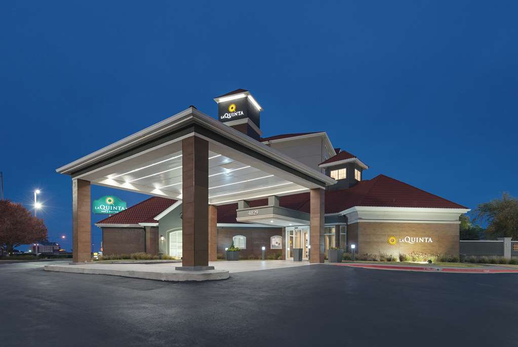 la quinta inn and suites oklahoma city north west expressway