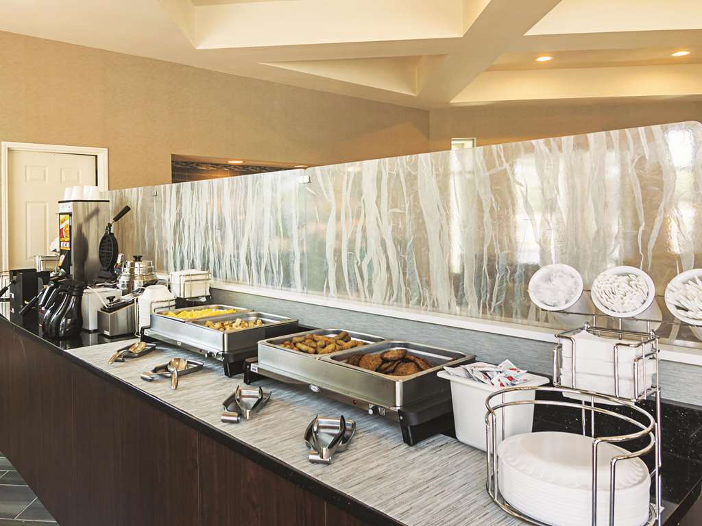 la quinta inn and suites oklahoma city north west expressway