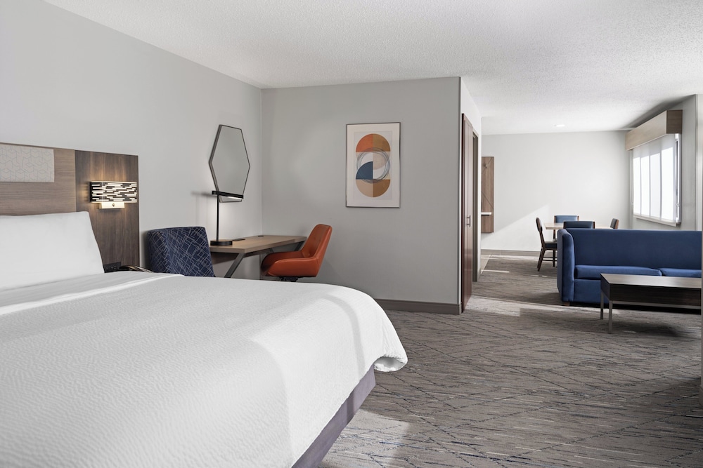 holiday inn express and suites midwest by ihg