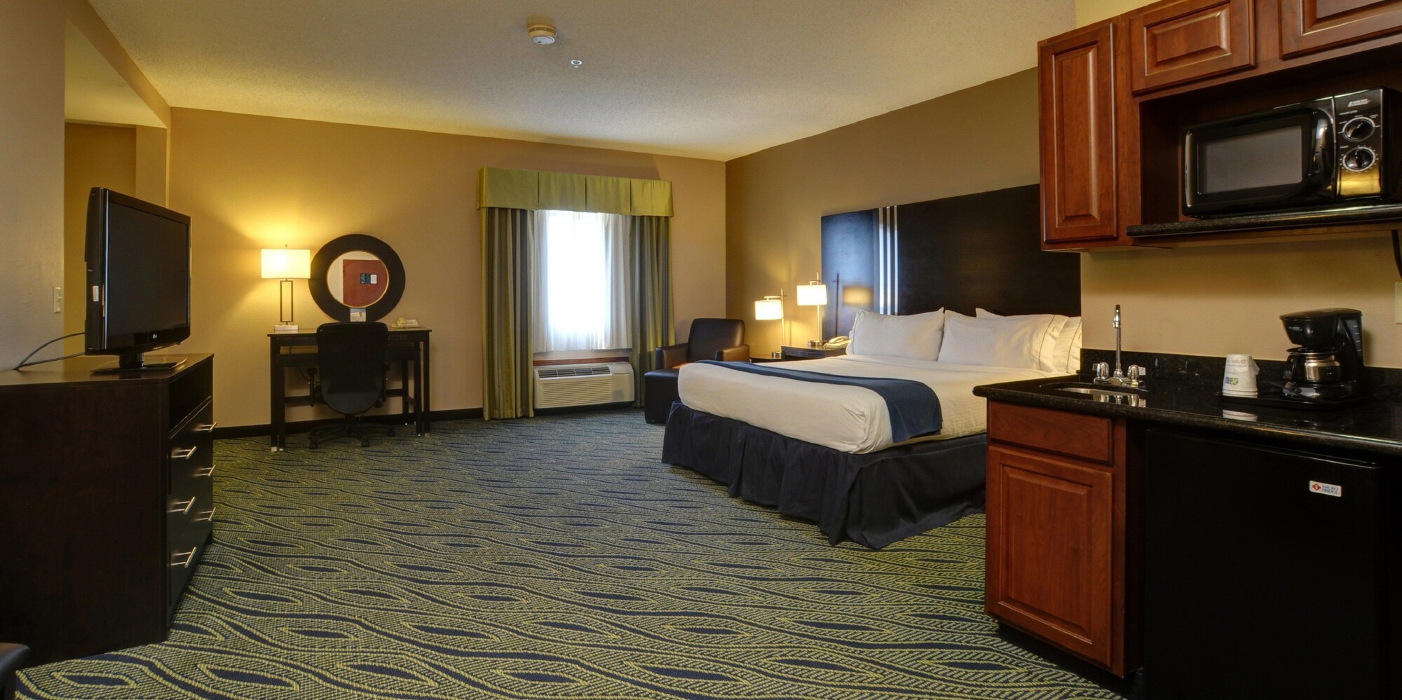 holiday inn express and suites midwest by ihg