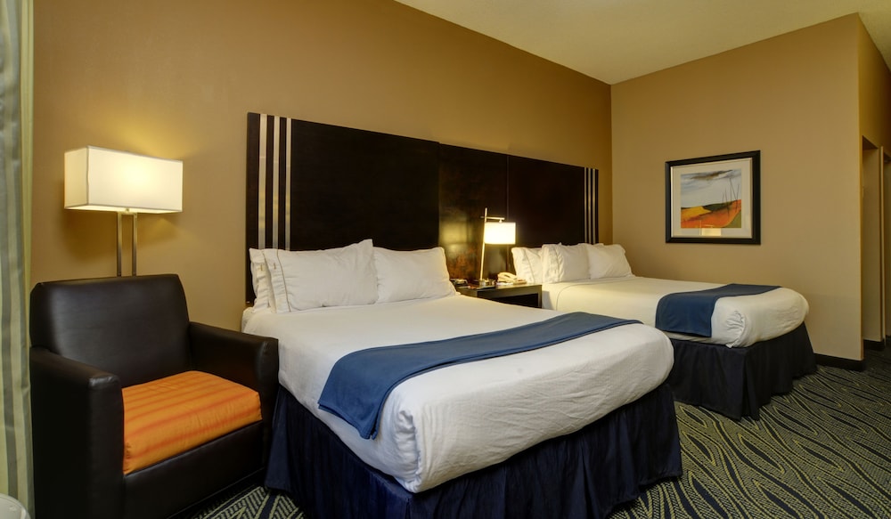 holiday inn express and suites midwest by ihg