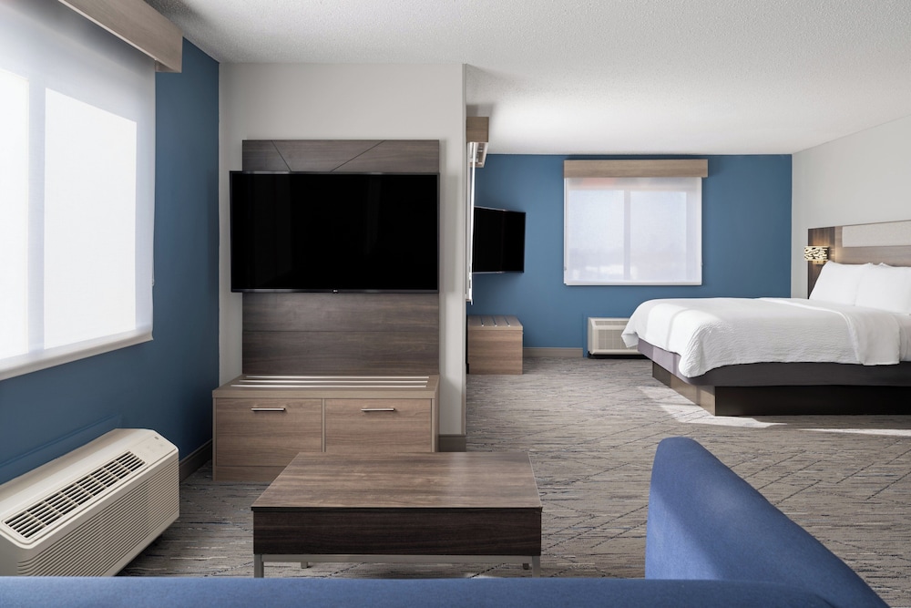 holiday inn express and suites midwest by ihg