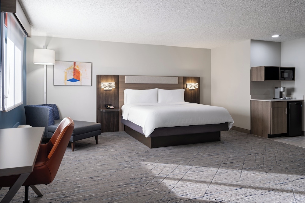 holiday inn express and suites midwest by ihg