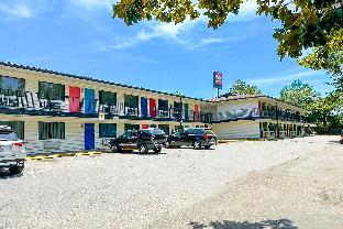 luxury inn by oyo albany