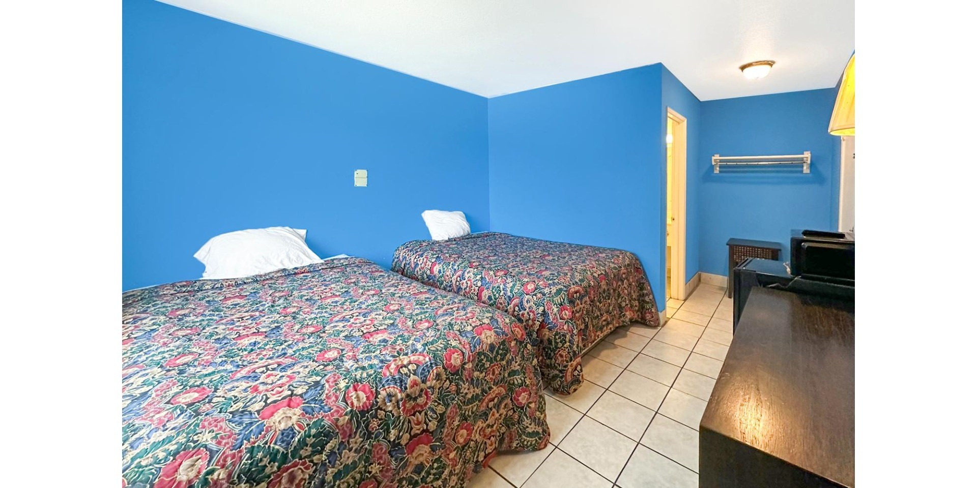 luxury inn by oyo albany