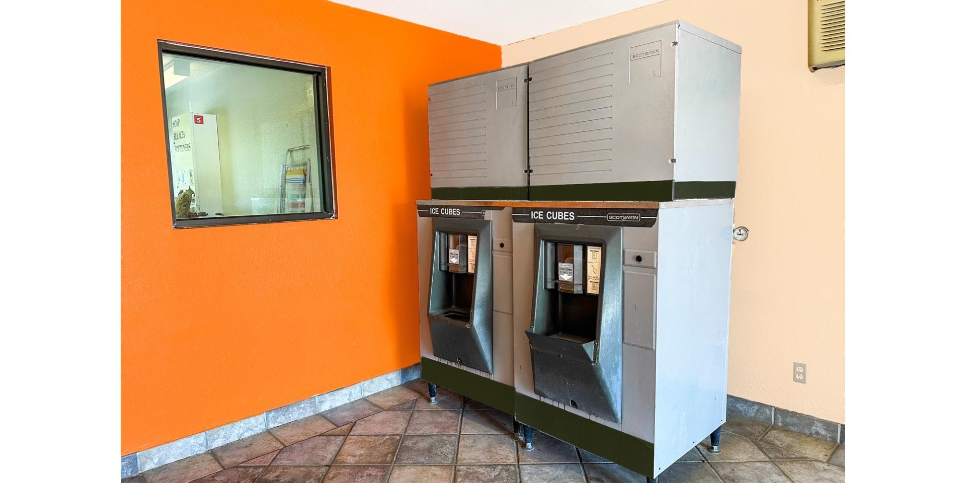 luxury inn by oyo albany