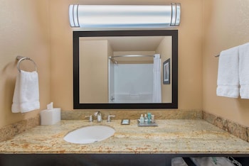 wyndham garden oklahoma city conference ctr airpt bricktown